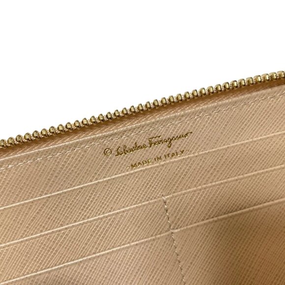 Salvatore Ferragamo Gancini - Beige Leather Long Wallet 105-073025 - Picture 11 of 11